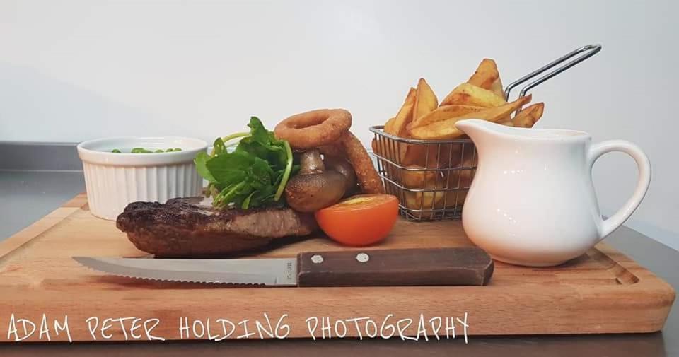 Stag & Pheasant Inn Carmel Экстерьер фото